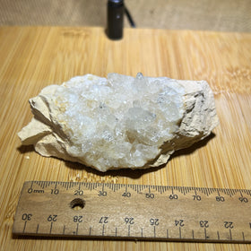 Quartz cluster specimen