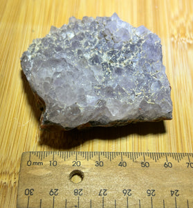 Quartz cluster specimen
